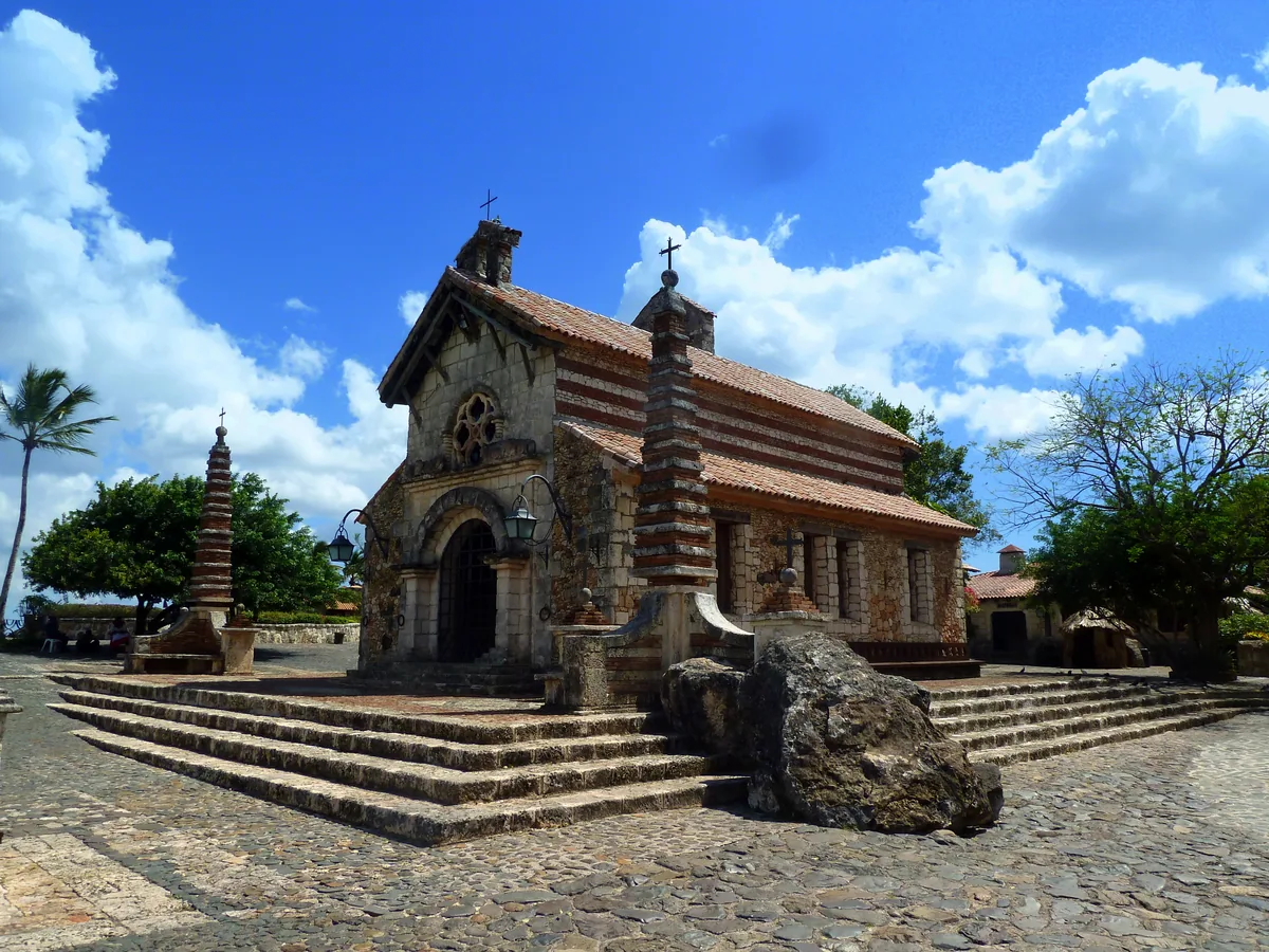 The stone church of Altos de Chavón and its square
